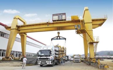 Dubbele ligger rail gemonteerde portaalkraan in Zuid-Afrika met CE SGS ISO GOST