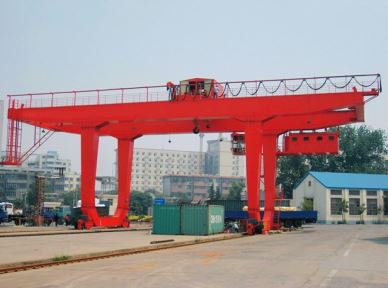 U Type New Design Beweegbare portaalkraan met 80 tons rails